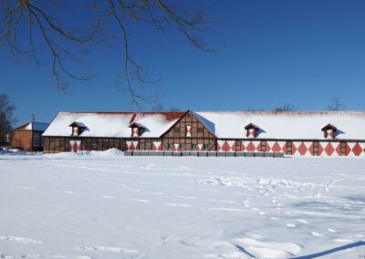 Clubhaus-Remise im Schnee, Fotografin MF