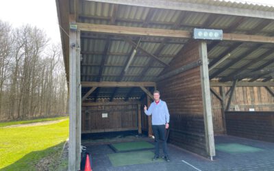 Trainingshütte für Pro Michael steht